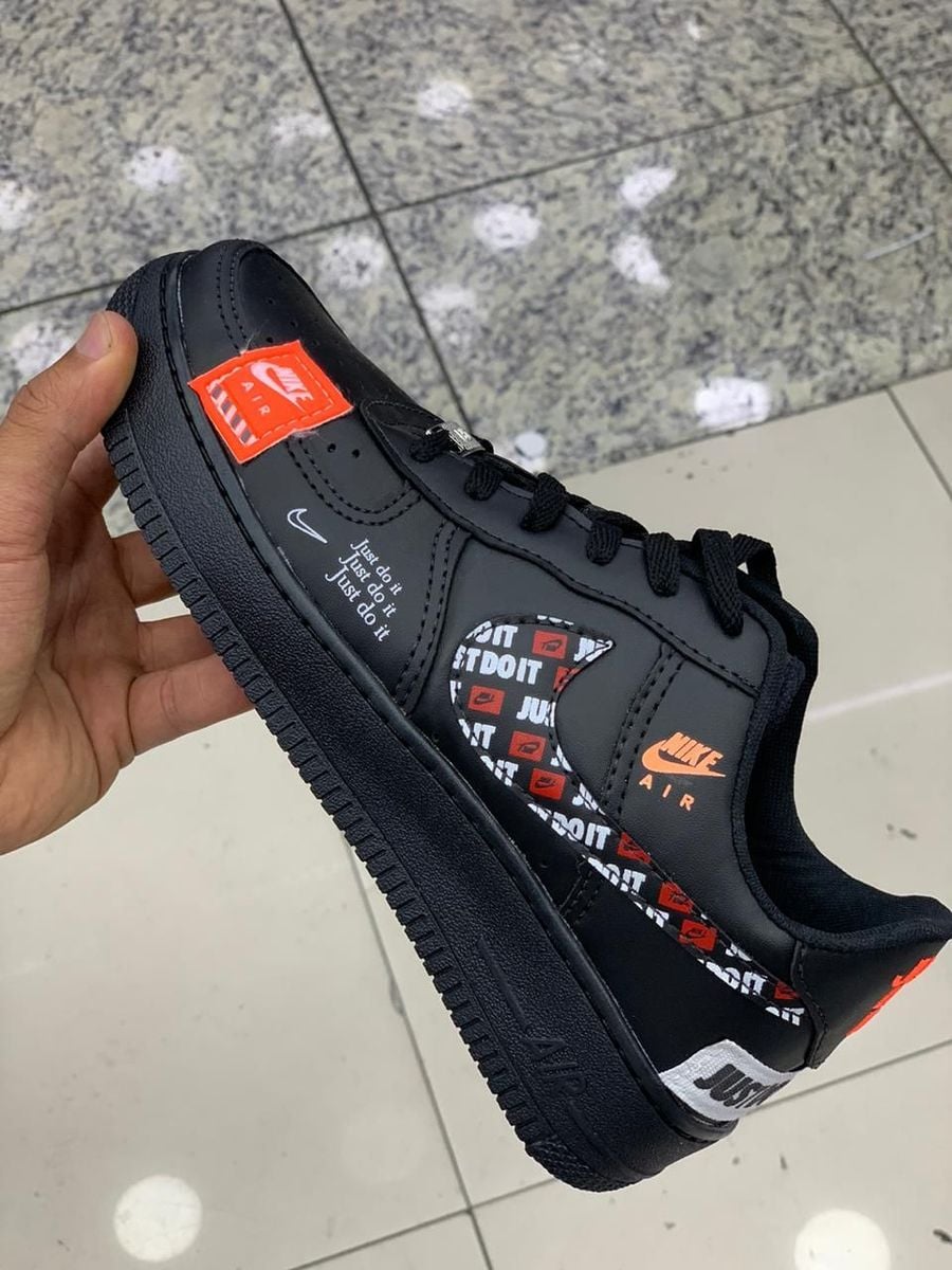 tenis nike just do it preto e branco