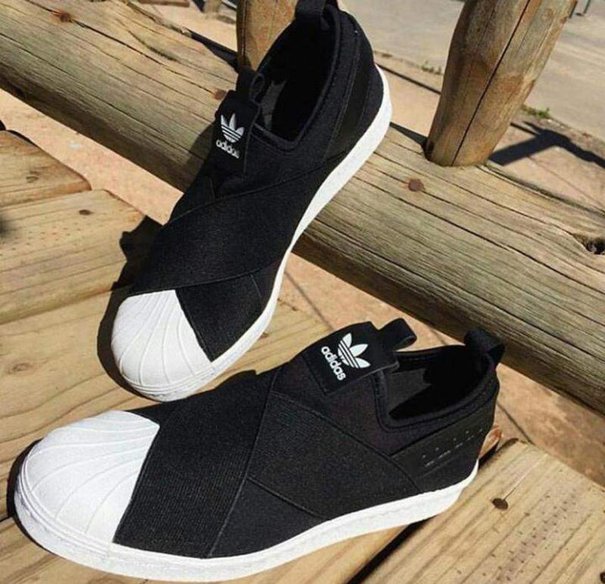 tenis adidas feminino slip on preto original na caixa