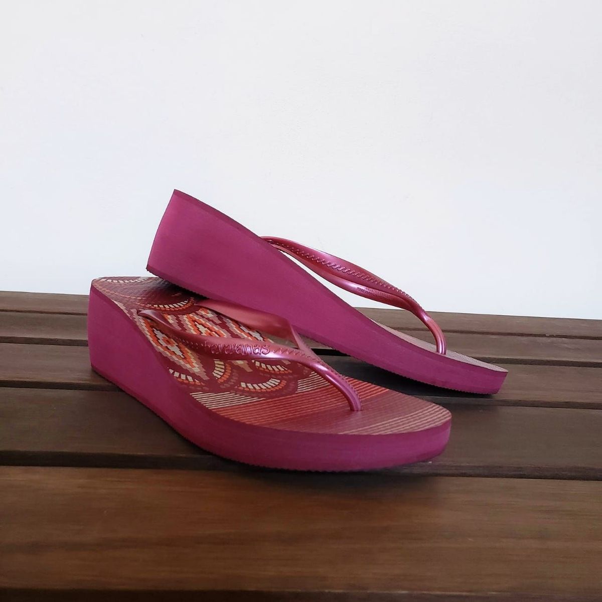 sandália havaianas salto alto