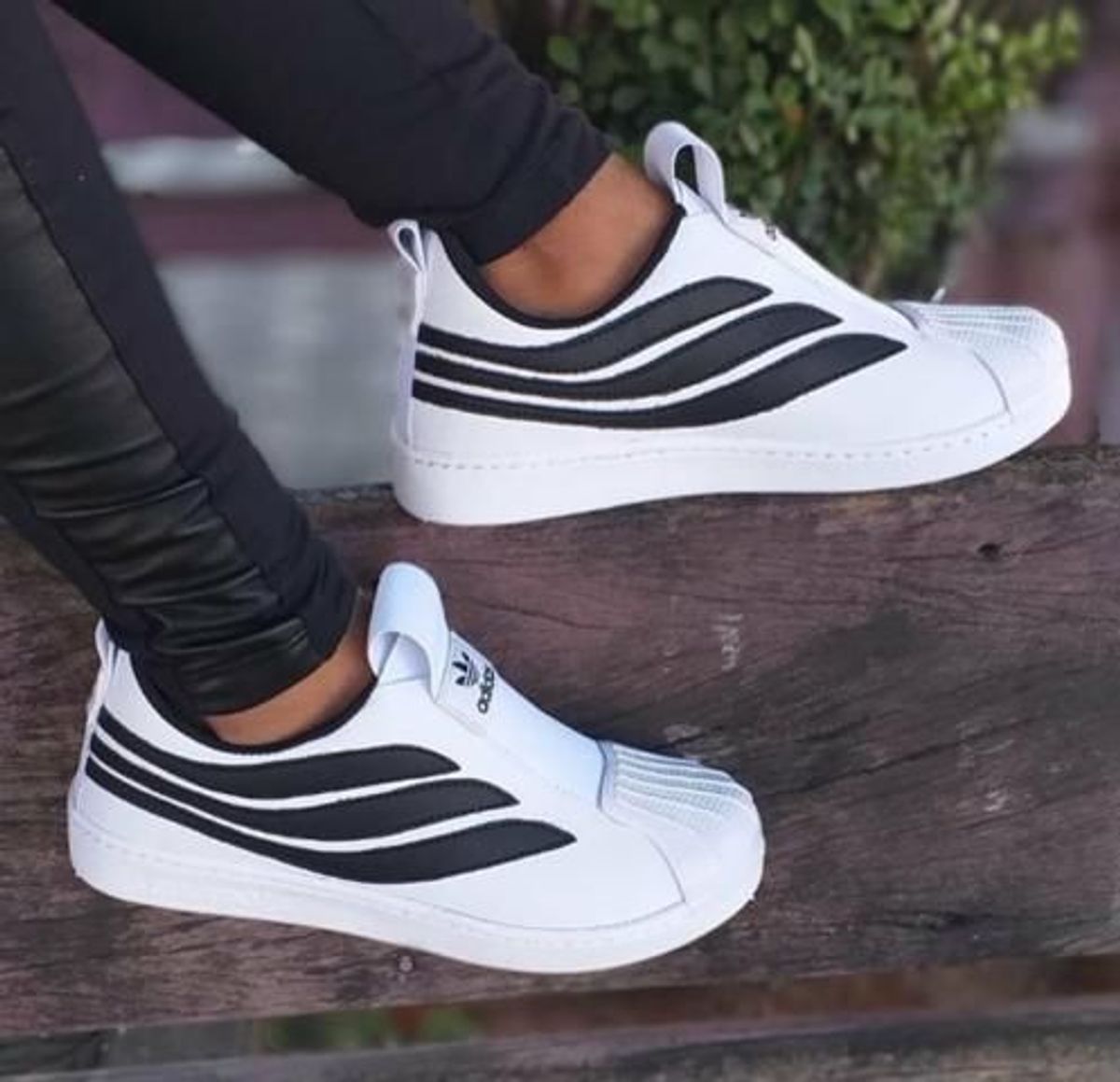 adidas sobakov preto e branco