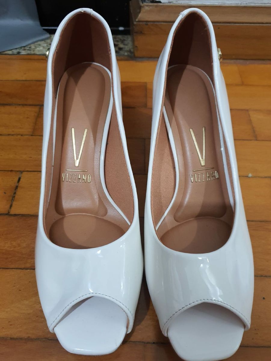 sapato peep toe vizzano branco