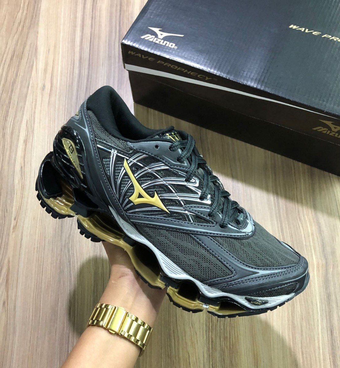 mizuno dourado