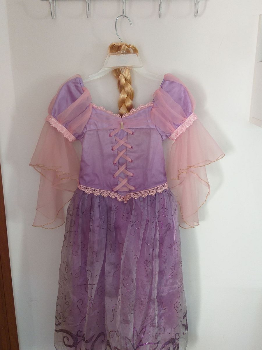 fantasia rapunzel com trança