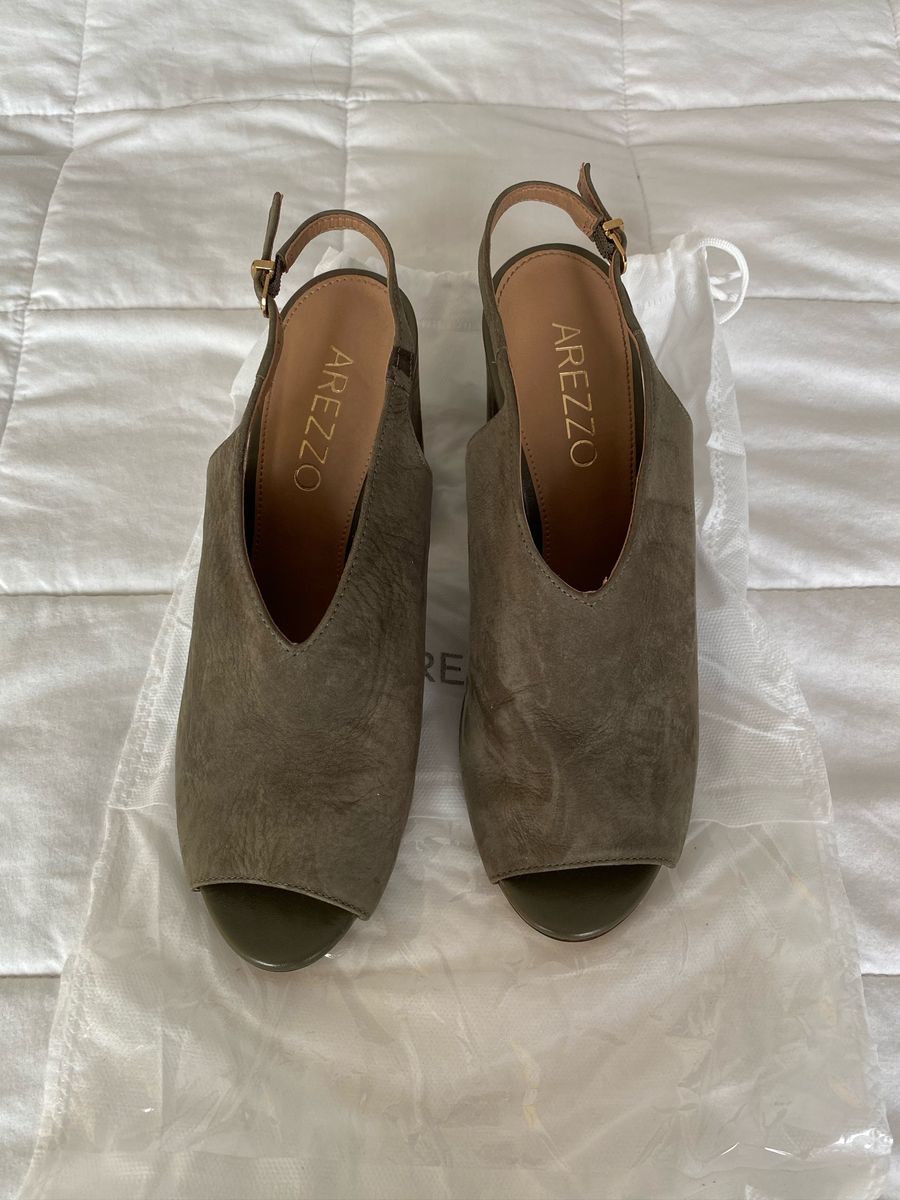 sandalia verde militar arezzo