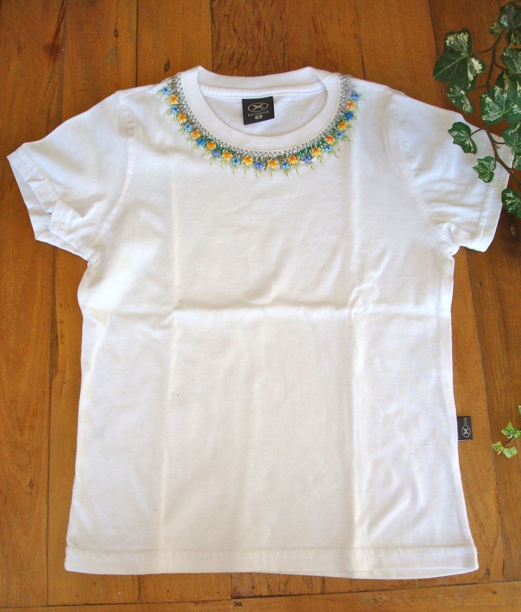 roupas bordadas a mao