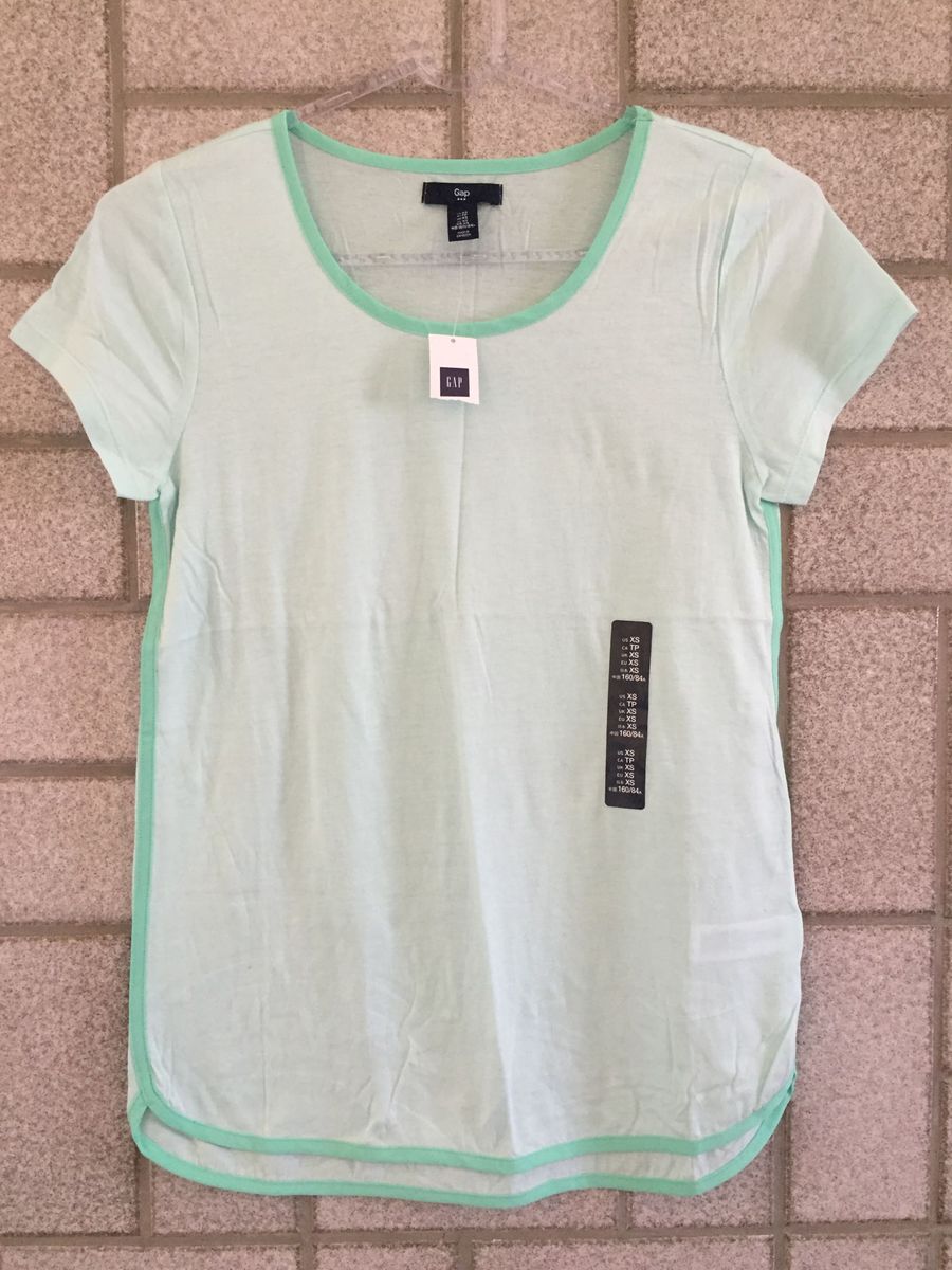 camiseta gap feminina