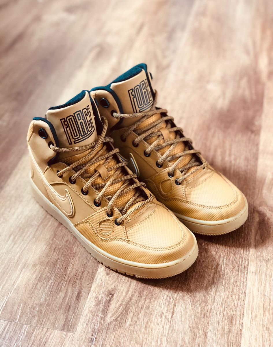 tenis nike son of force mid winter