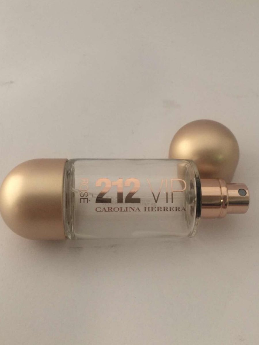 carolina herrera 212 vip rose 30ml