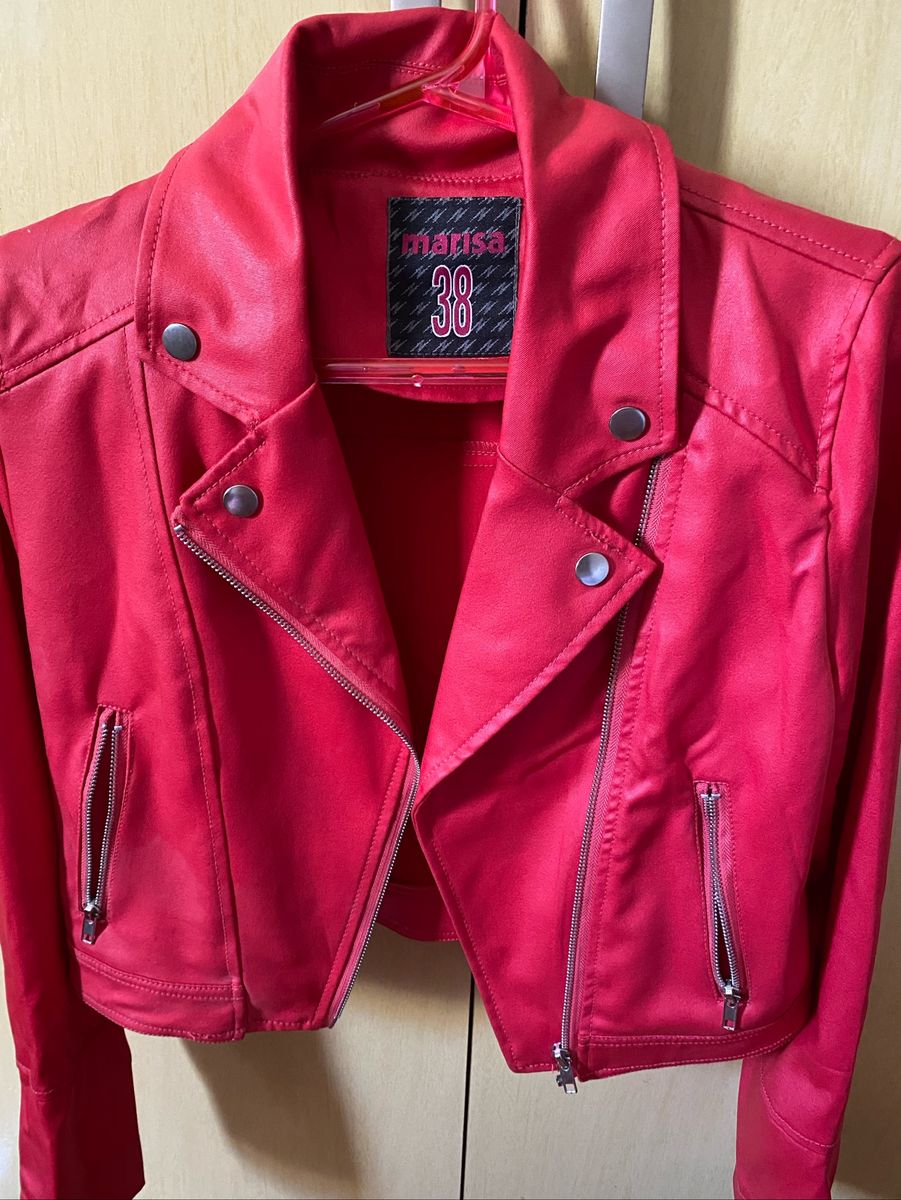 jaqueta vermelha marisa
