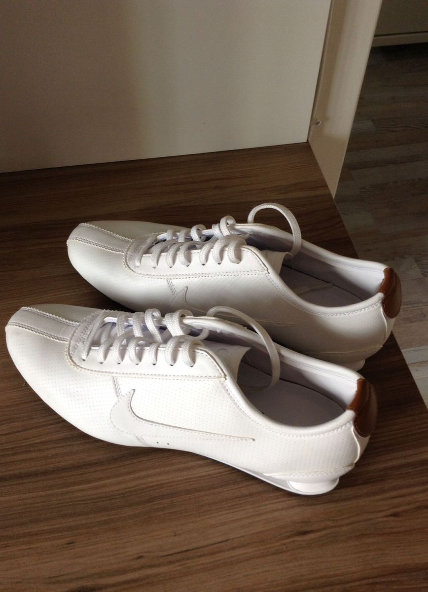 nike shox couro