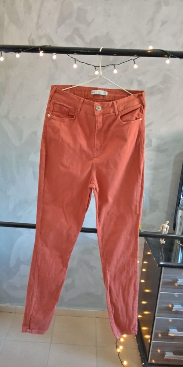 calça cintura alta c&a