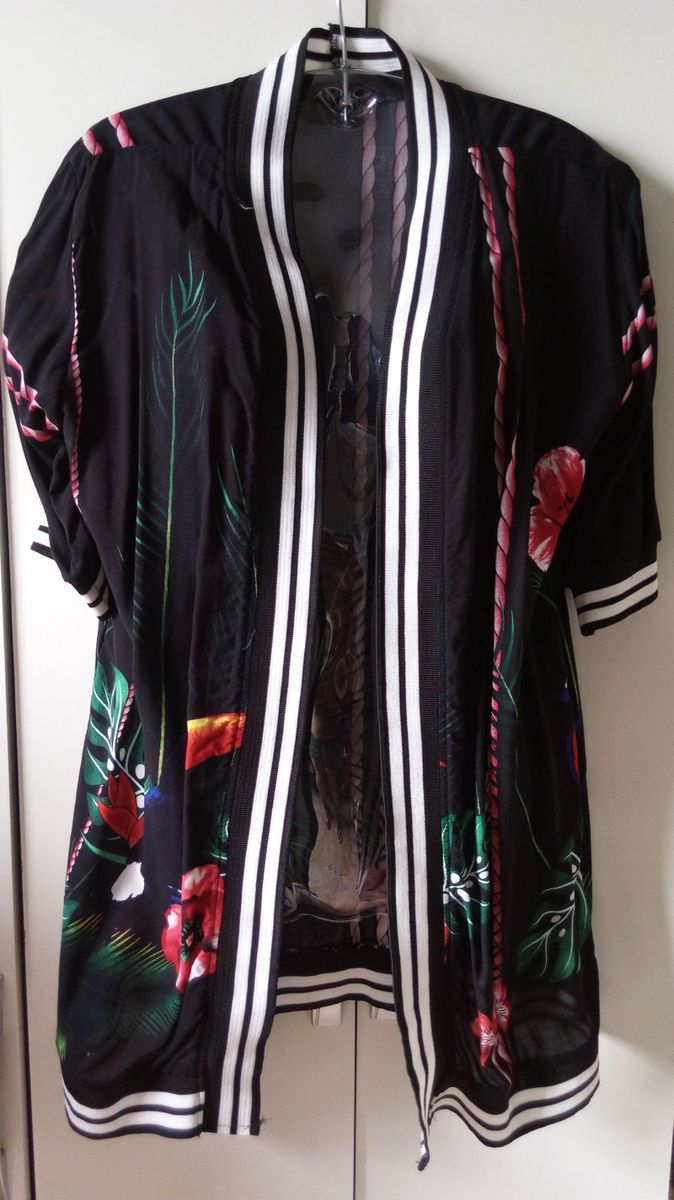 kimono preto estampado