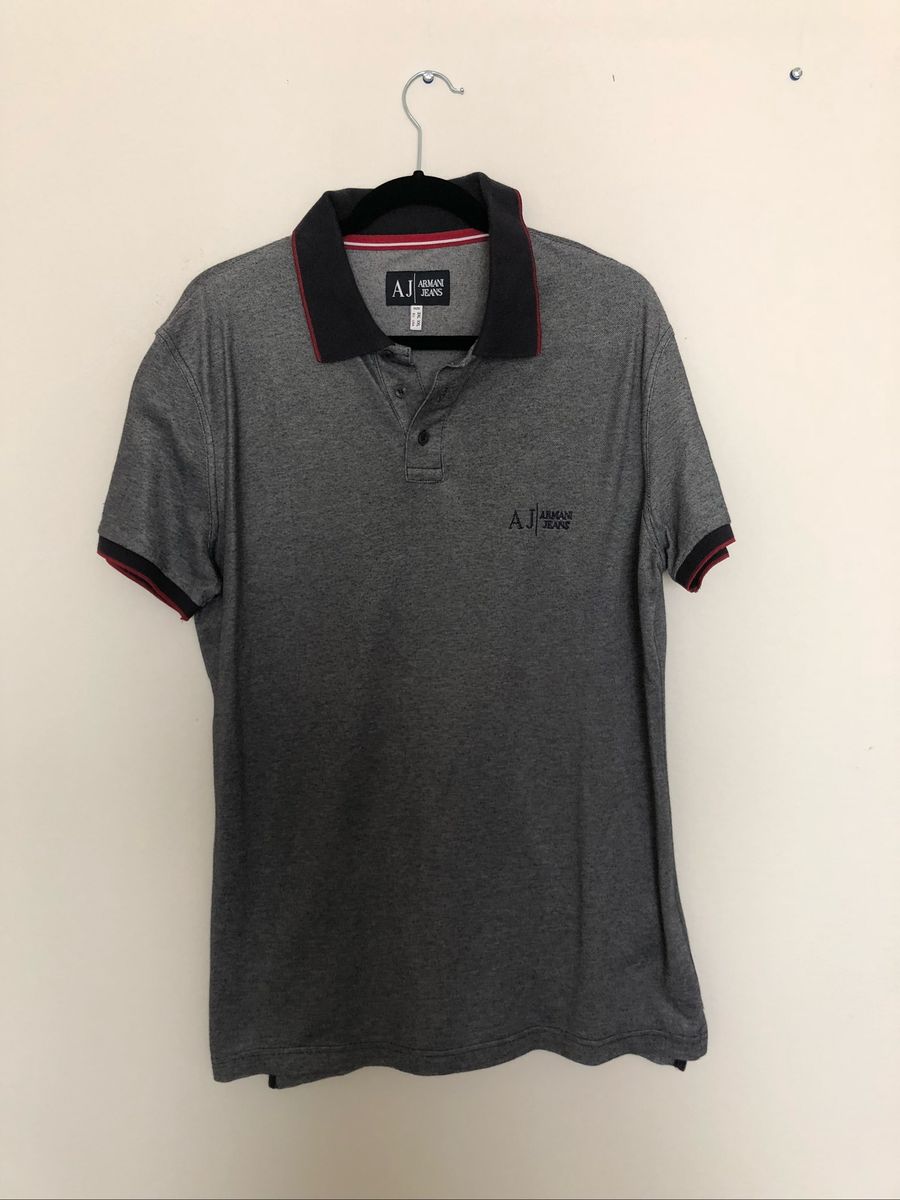camisa polo estilosa