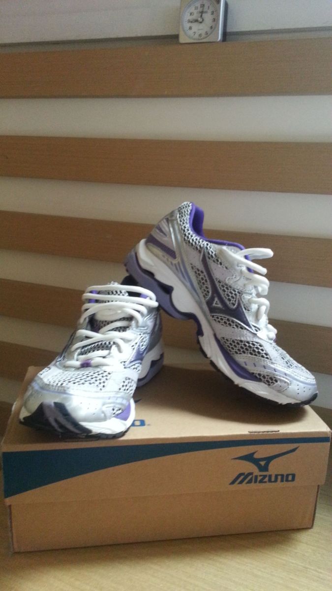 mizuno wave ultima 3 gold