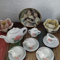 Jogo de Chá em Miniatura Dama Antiga