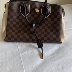 Bolsa Louis Vuitton de Mão com Alça Longa