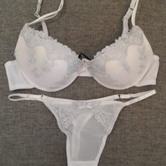 Lingerie Sexy De Malha Preta Com Flores Bordadas Vermelhas