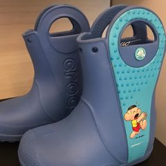 botinha crocs