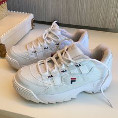 tenis fila tem forma pequena