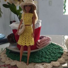 Fantasia Roupa Bebê Boneca Barbie Mesversario Jardineira.