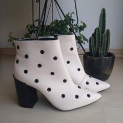 bota branca constance