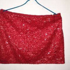 saia de paete vermelha