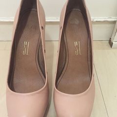 sapato rosa seco