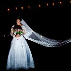 Vestido de Noiva Princesa, Decote Profundo, Apliques de Renda 3d, Saia em  Mescla de Saia de Tule e Renda com Brilho Delicado | Roupa de Casamento