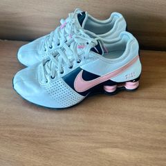 Nike shox junior branco hotsell e rosa