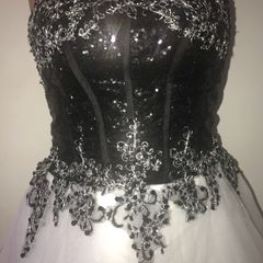 Vestido de 15 anos preto hot sale e branco