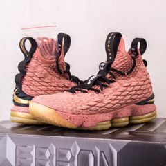 Pink store lebrons 15