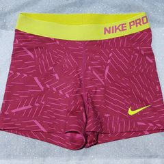 Nike Purple Shorts! Tamanho M com Bolsos. Linha Especial Atlética