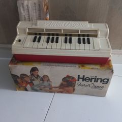 Piano Infantil de Madeira Hering | Brinquedo para Bebês Hering Usado  81341945 | enjoei