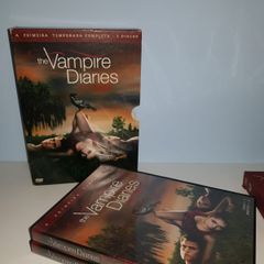 Diários De Um Vampiro, todas as temporadas box capa dura + mídias prensadas