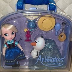 Boneca Disney Animators Collection Elsa Pelucia