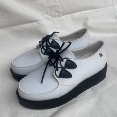 Sapato Creeper Branco E Preto Trecê Na Pala Couro Ref160