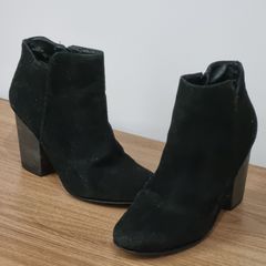 Bota de best sale veludo cano curto