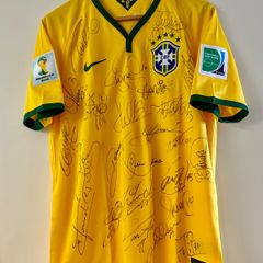 Camisa Seleção Brasileira 2014 – Fred (autografada por Felipão) - Hall da  Fama