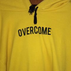 moletom amarelo overcome