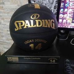 Bola de Basquete Spalding Oscar Schmidt - Edição Limitada