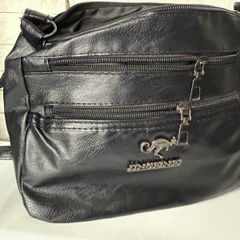 bolsa preta alça longa transversal