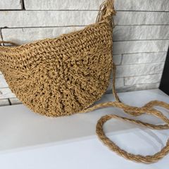 bolsa trançada de palha
