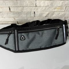 pochete com abertura para fone de ouvido