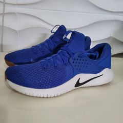 Nike ncaa best sale free trainer v8