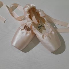 Sapatilha Ballet de Ponta Capezio Partner Estudante 183