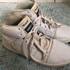 tenis vanscy vermelho cano alto