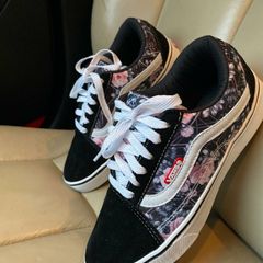 tenis da vans feminino com flor