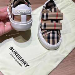 Pezinhos de Bebê Burberry | Comprar Pezinhos Burberry | Moda Infantil |  Enjoei