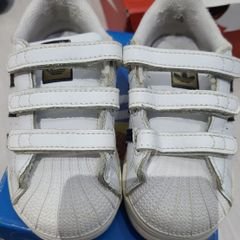 Tênis Adidas Original Superstar Infantil Nº 23/24 - Desapegos de Roupas  quase novas ou nunca usadas para bebês, crianças e mamães. 778650