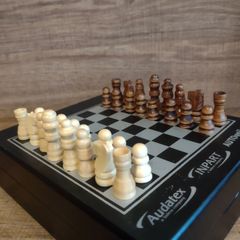 Jogo de Xadrez e Gamão Antigo feito na Tailândia em Madeira Entalhada –  veentx